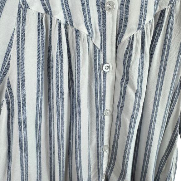 EVEREVE Blue White Striped 100% Rayon 3/4 Sleeve Light Button Up Blouse Size M - Picture 3 of 6